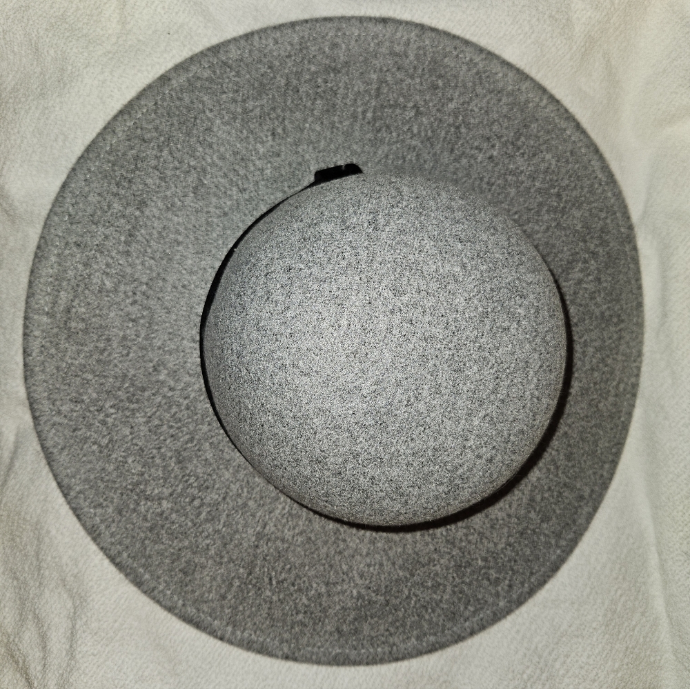 Nordstrom Rack Wide Brim Hat Silver Grey With Black Velvet Ribbon Stiff brim